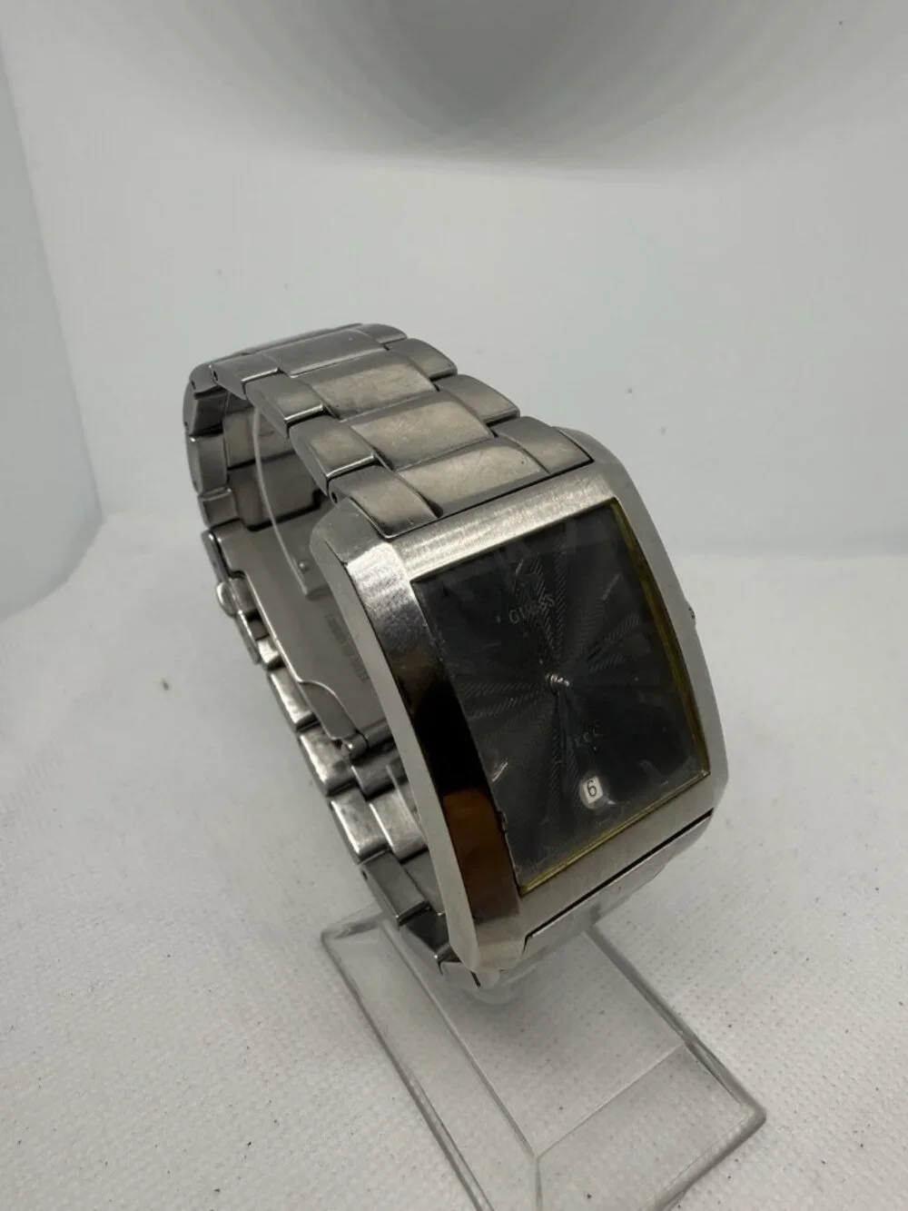 Guess G10150G Mens Silver Steel Black Textured Dial Diamond Watch 33mm